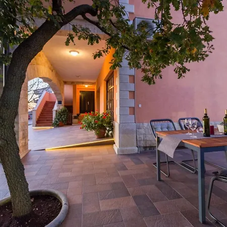 Damjan Appartement *