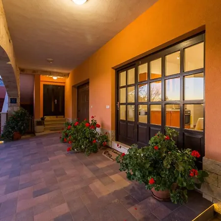 Damjan Appartement *