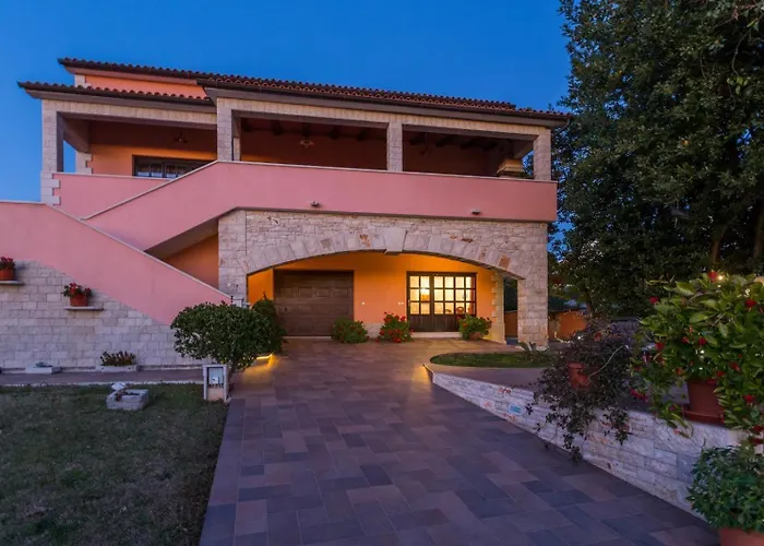 Damjan 아파트 Kaštelir