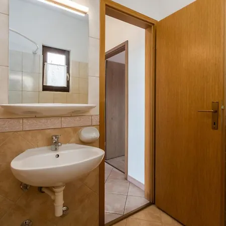 Damjan Апартаменты Каштелир