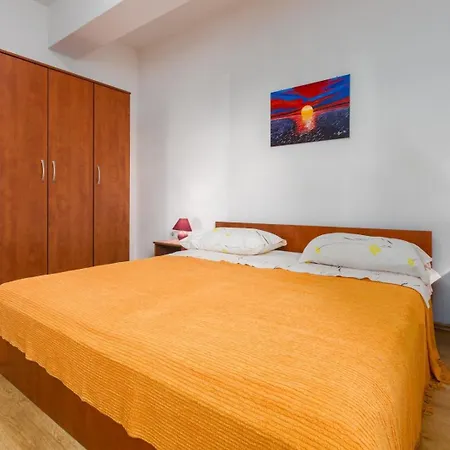 Apartment Damjan *